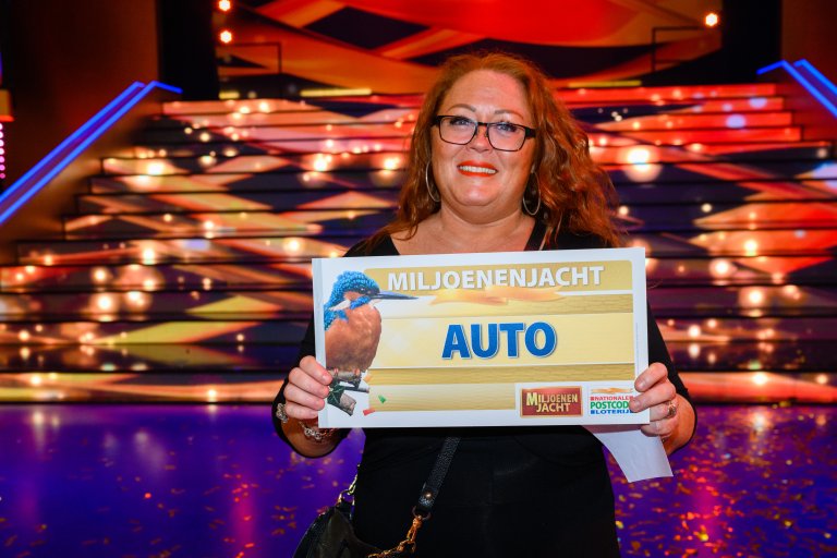 biancauitnieuwegeinwintsplinternieuweautobijtv-showmiljoenenjacht.jpg