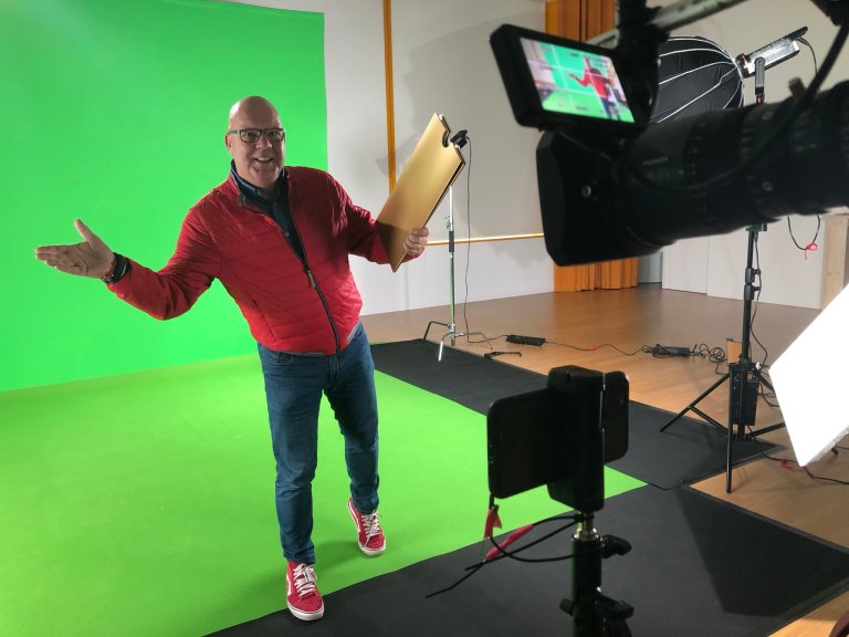 postcodeloterij-ambassadeurgastonstarreveldverrastwinnaarsmiddelseenvideogesprek.-2.jpeg