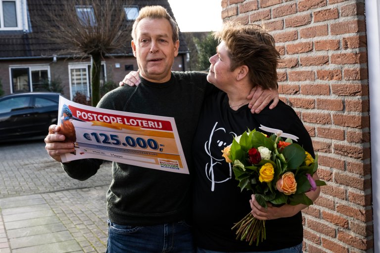 henkengeekewinnen125.000eurobijdepostcodeloterij.jpg